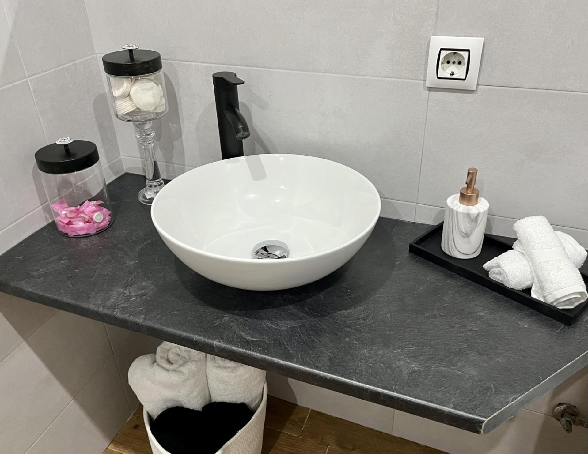 Apartament Torres De La Catedral Jaén Zewnętrze zdjęcie