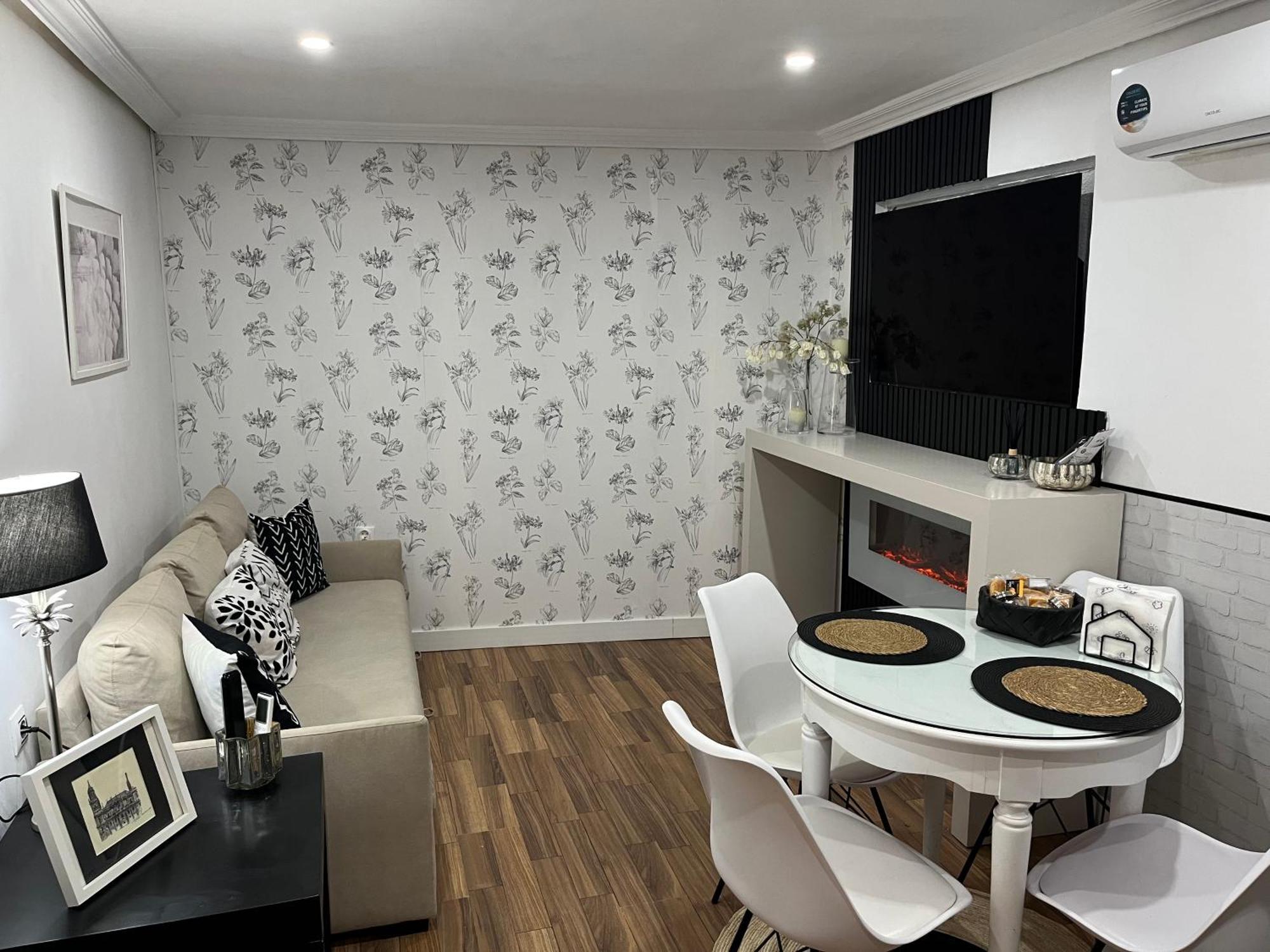 Apartament Torres De La Catedral Jaén Zewnętrze zdjęcie